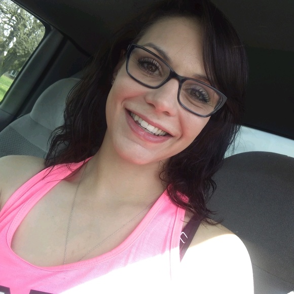 Meet your Posher, Jessika - Picture 1 of 1